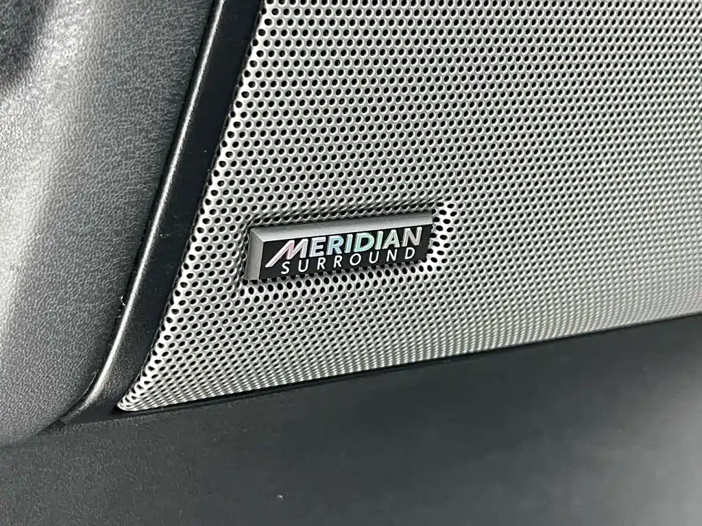 Land Rover Discovery 2016 3.0 SC Black Diamond Edition HSE 2019 - thumbnail 17