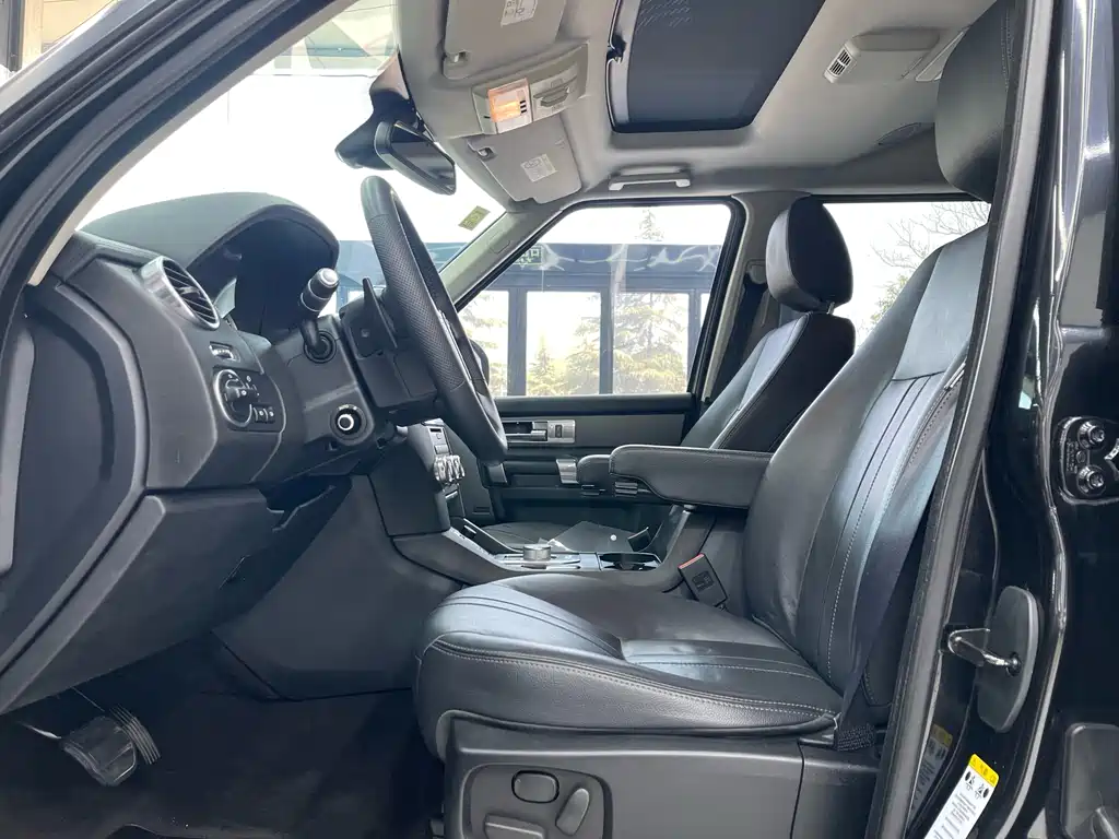 Land Rover Discovery 2016 3.0 SC Black Diamond Edition HSE 2019 - thumbnail 18