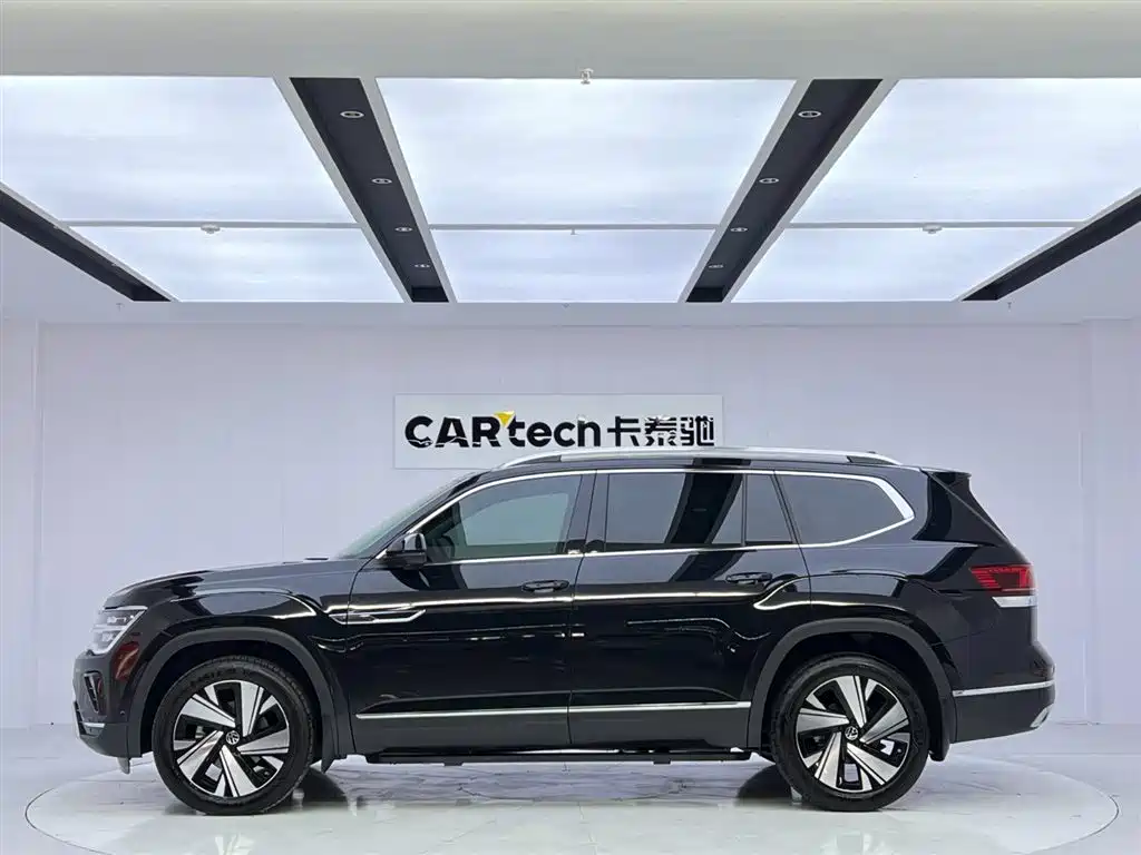 Volkswagen Teramont 2023 Facelift 380TSI AWD Premium Luxury Edition 2024 - thumbnail 2