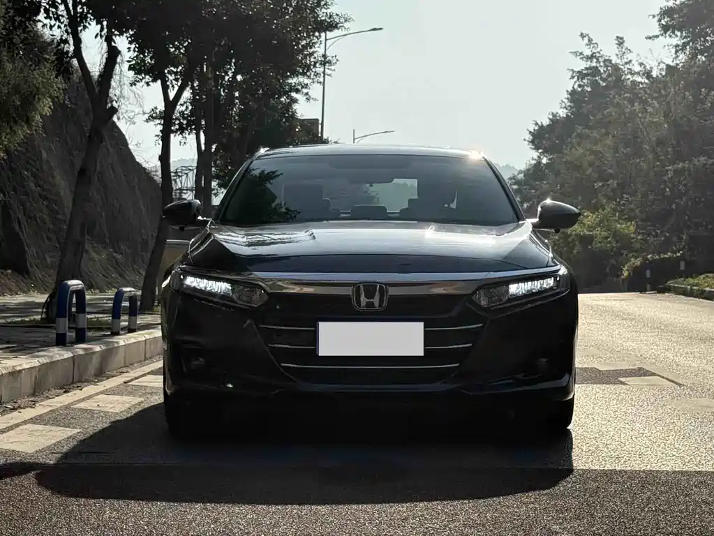 Honda Honda Accord 2022 260TURBO Luxury Edition 2022 - thumbnail 2