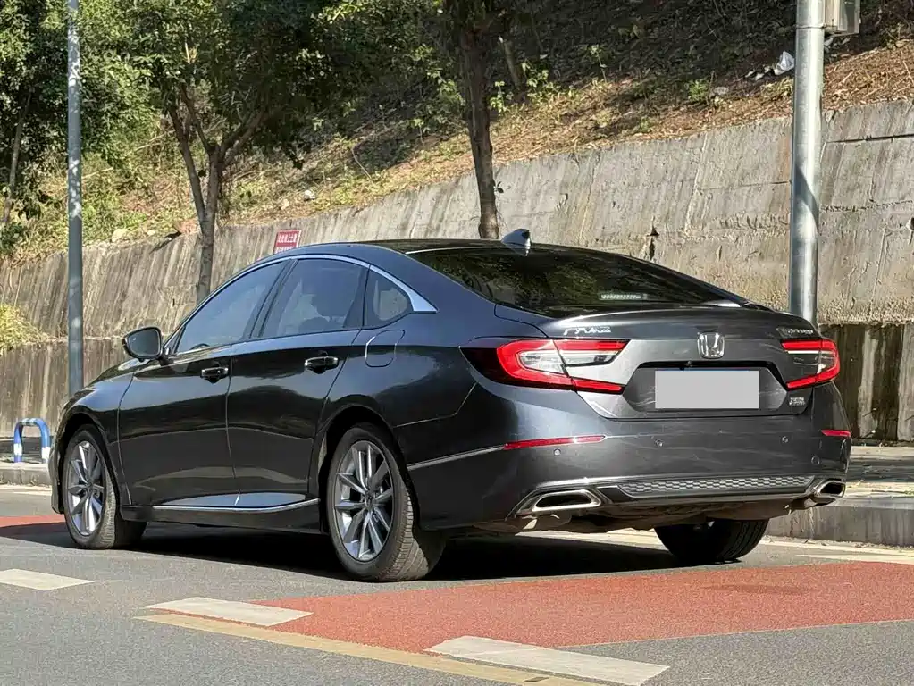 Honda Honda Accord 2022 260TURBO Luxury Edition 2022 - thumbnail 3
