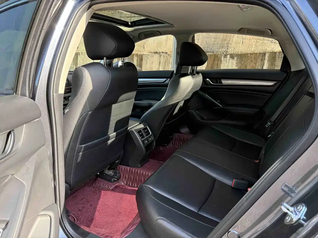 Honda Honda Accord 2022 260TURBO Luxury Edition 2022 - thumbnail 4