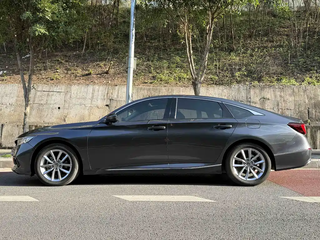 Honda Honda Accord 2022 260TURBO Luxury Edition 2022 - thumbnail 5