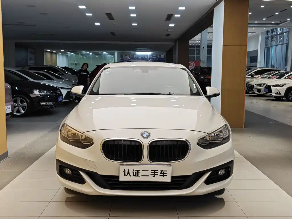 BMW BMW 1 Series 2018 118i Fashion Edition 2018 - thumbnail 3