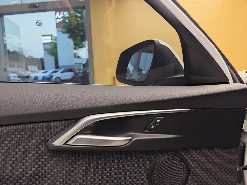 BMW BMW 1 Series 2018 118i Fashion Edition 2018 - thumbnail 8