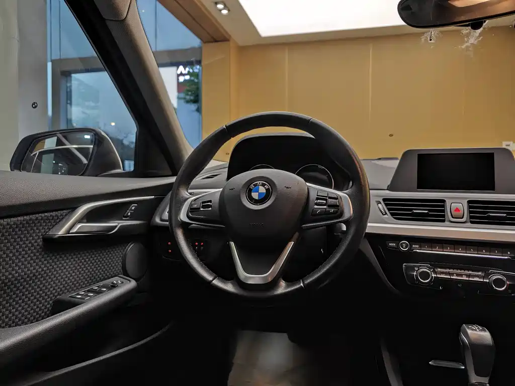 BMW BMW 1 Series 2018 118i Fashion Edition 2018 - thumbnail 14
