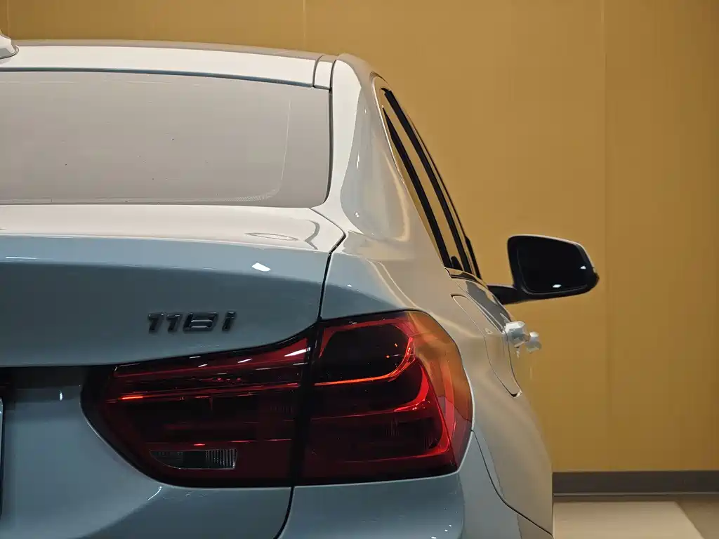 BMW BMW 1 Series 2018 118i Fashion Edition 2018 - thumbnail 26