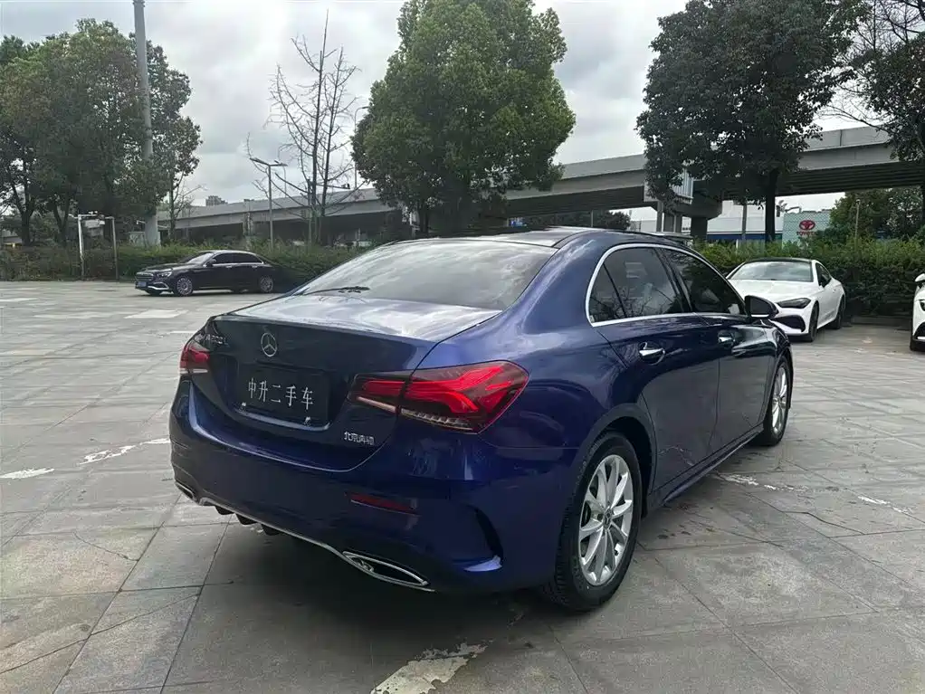 Mercedes-Benz Mercedes-Benz A-Class 2020 Facelift A 200 L Sport Sedan Fashion Edition 2020 - thumbnail 7
