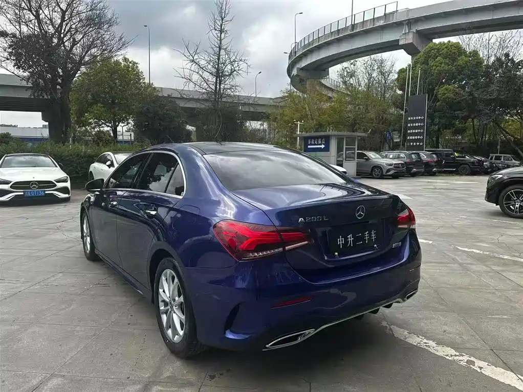 Mercedes-Benz Mercedes-Benz A-Class 2020 Facelift A 200 L Sport Sedan Fashion Edition 2020 - thumbnail 8