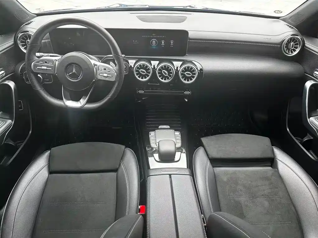 Mercedes-Benz Mercedes-Benz A-Class 2020 Facelift A 200 L Sport Sedan Fashion Edition 2020 - thumbnail 13