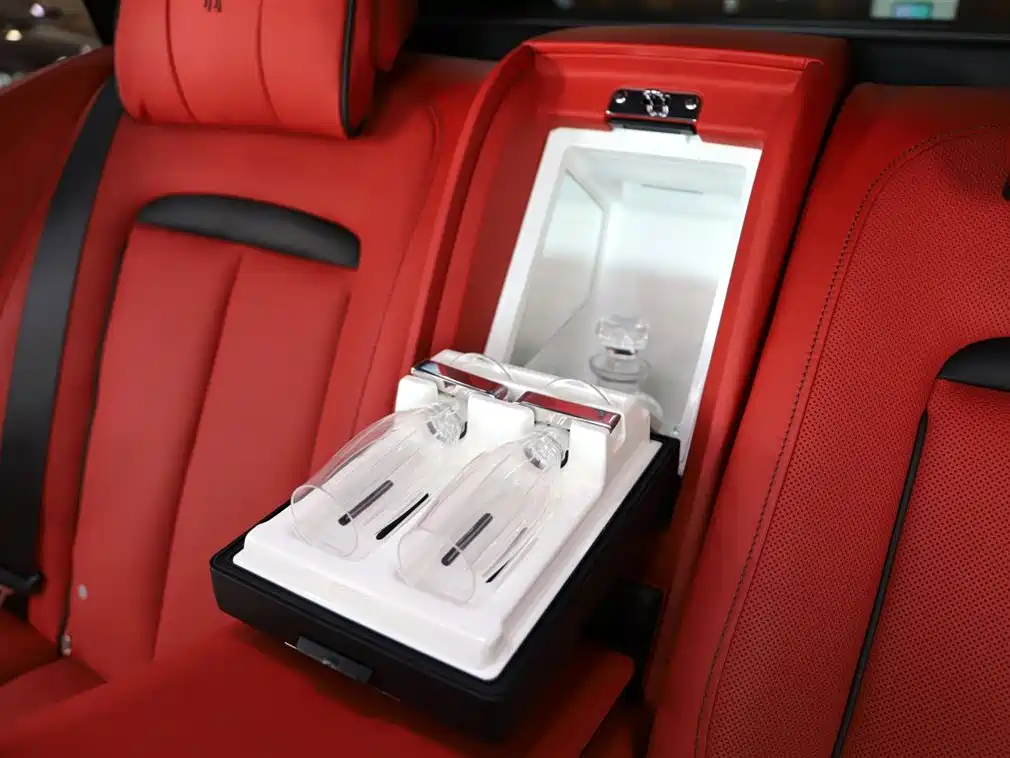 Rolls-Royce Rolls-Royce Cullinan 2018 Four-Seat Version 2019 - thumbnail 17