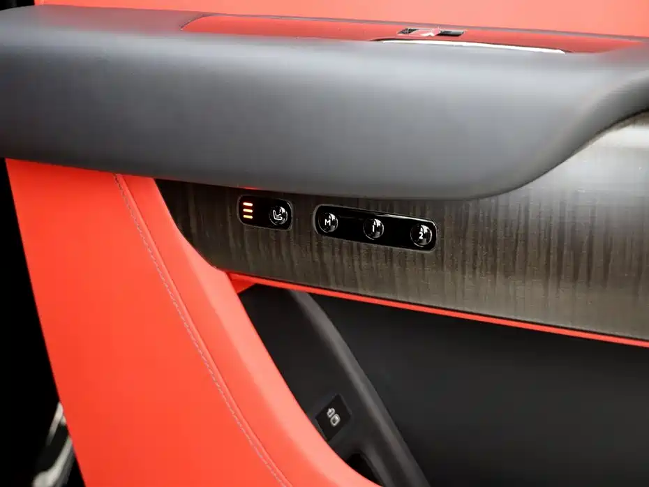 Rolls-Royce Rolls-Royce Cullinan 2018 Four-Seat Version 2019 - thumbnail 22