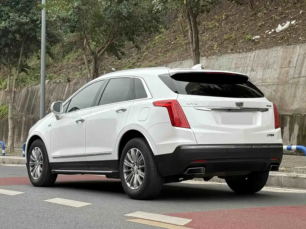 Cadillac Cadillac XT5 2016 25T Luxury 2017 - thumbnail 4