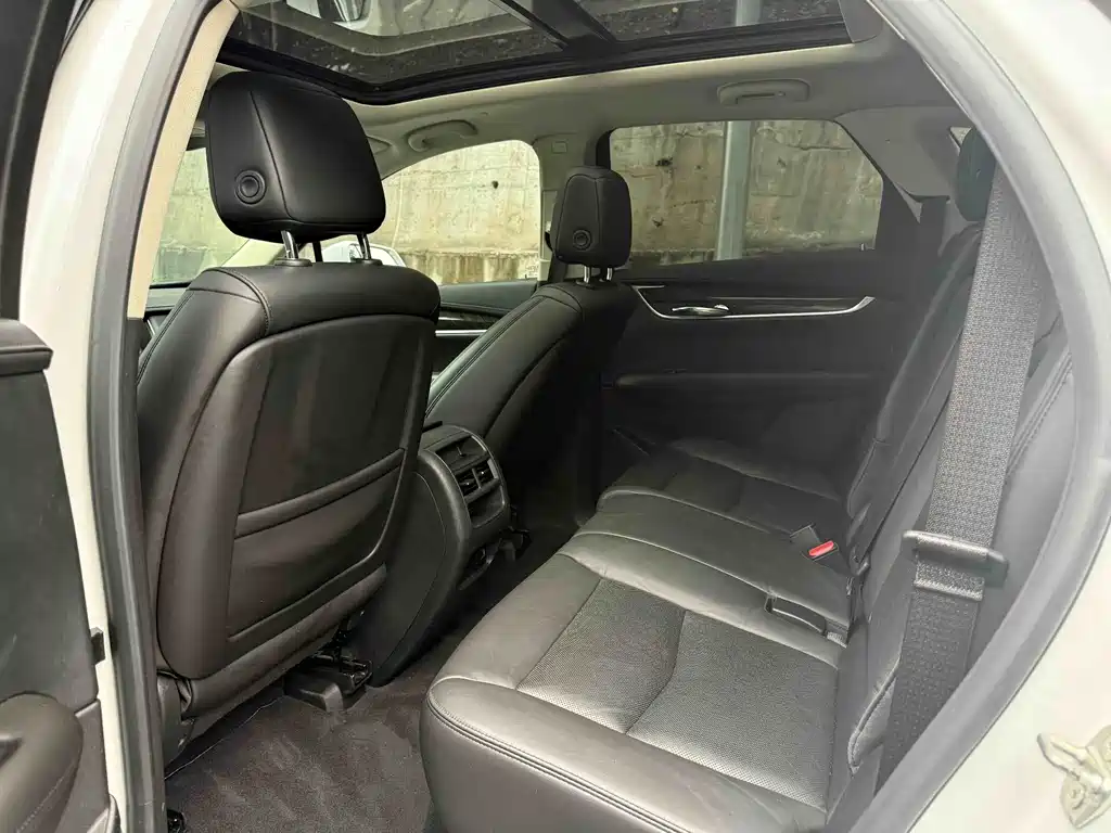 Cadillac Cadillac XT5 2016 25T Luxury 2017 - thumbnail 5