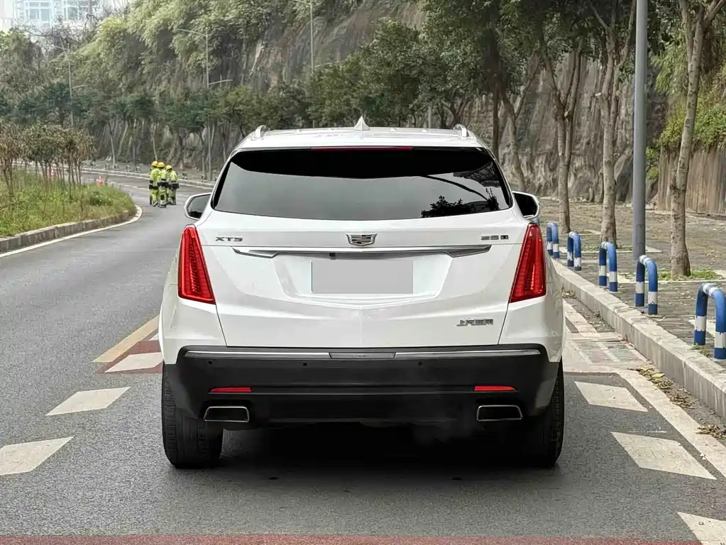 Cadillac Cadillac XT5 2016 25T Luxury 2017 - thumbnail 6