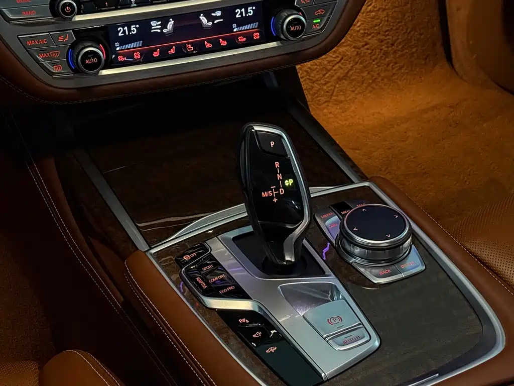 BMW BMW 7 Series 2018 740Li xDrive M Sport Package 2018 - thumbnail 9