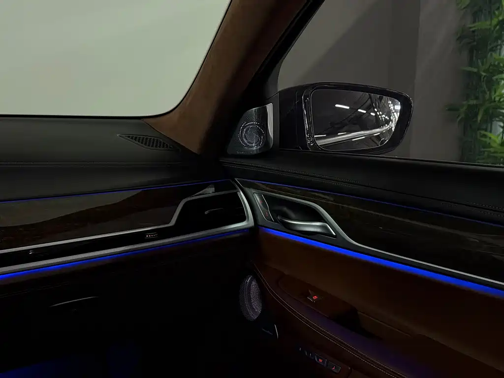 BMW BMW 7 Series 2018 740Li xDrive M Sport Package 2018 - thumbnail 10