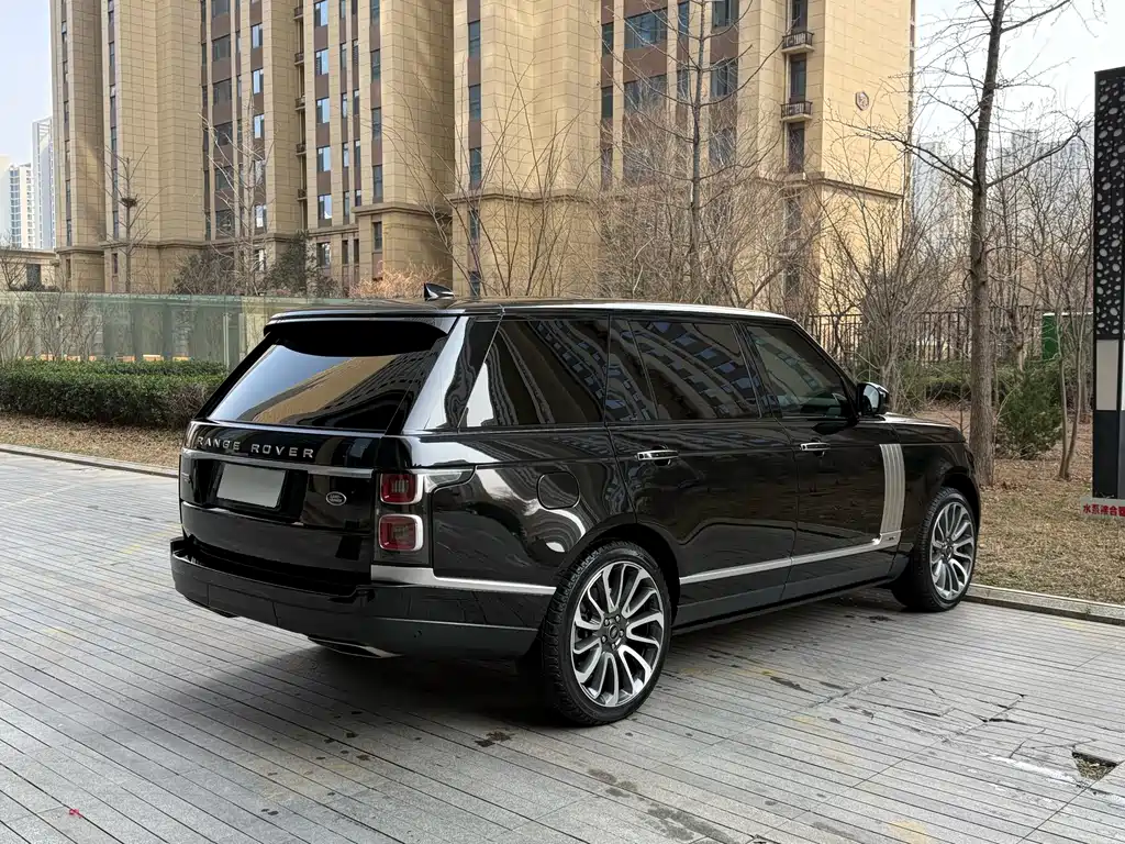 Land Rover Range Rover 2022 3.0 L6 400PS Autobiography Long Wheelbase 2022 - thumbnail 7