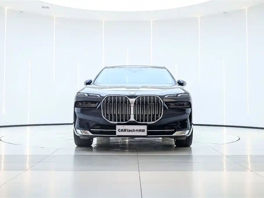 BMW BMW 7 Series 2023 735Li Luxury Package 2024 - thumbnail 7