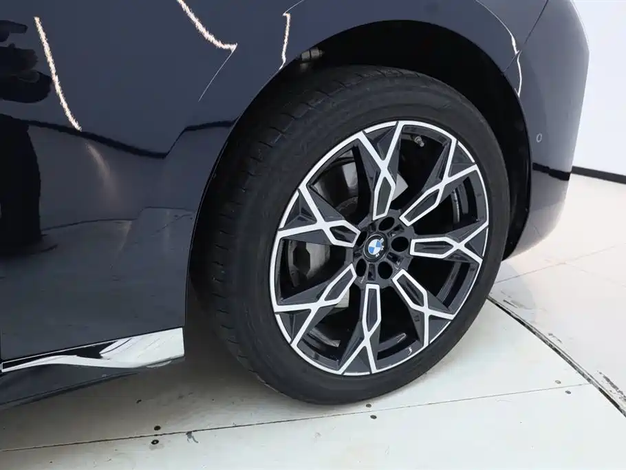 BMW BMW 7 Series 2023 735Li Luxury Package 2024 - thumbnail 15