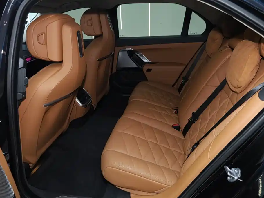 BMW BMW 7 Series 2023 735Li Luxury Package 2024 - thumbnail 22