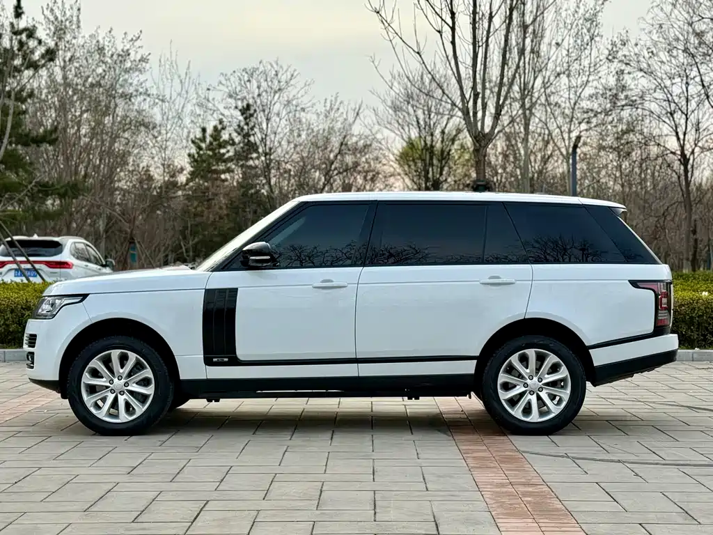 Land Rover Range Rover 2016 3.0 SC V6 Vogue Long Wheelbase 2016 - thumbnail 10