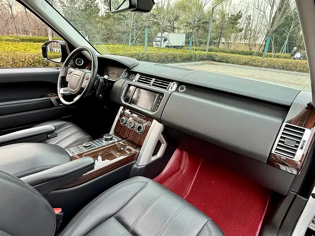 Land Rover Range Rover 2016 3.0 SC V6 Vogue Long Wheelbase 2016 - thumbnail 18
