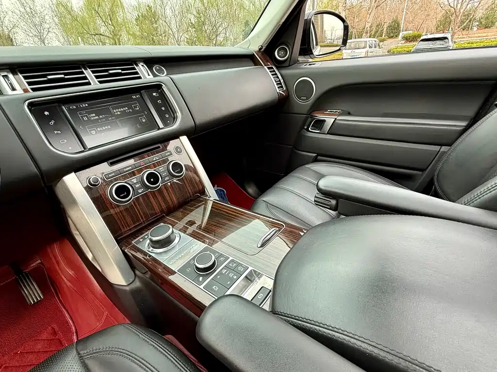 Land Rover Range Rover 2016 3.0 SC V6 Vogue Long Wheelbase 2016 - thumbnail 19