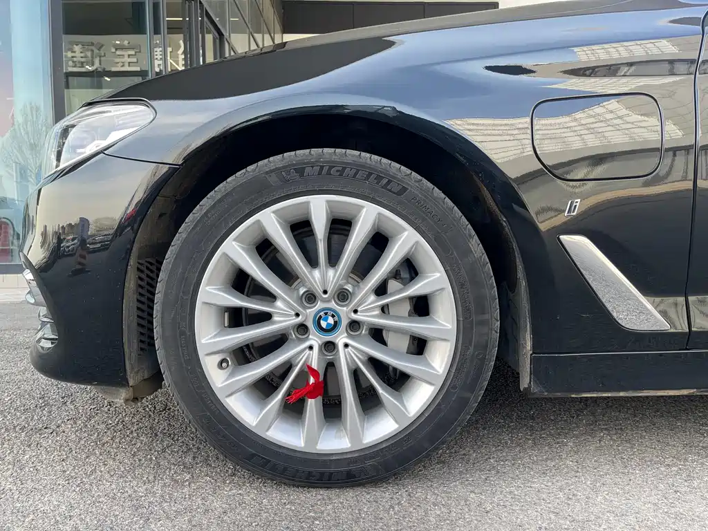 BMW BMW 5 Series Hybrid 2019 Model 530Le Luxury Package 2019 - thumbnail 5