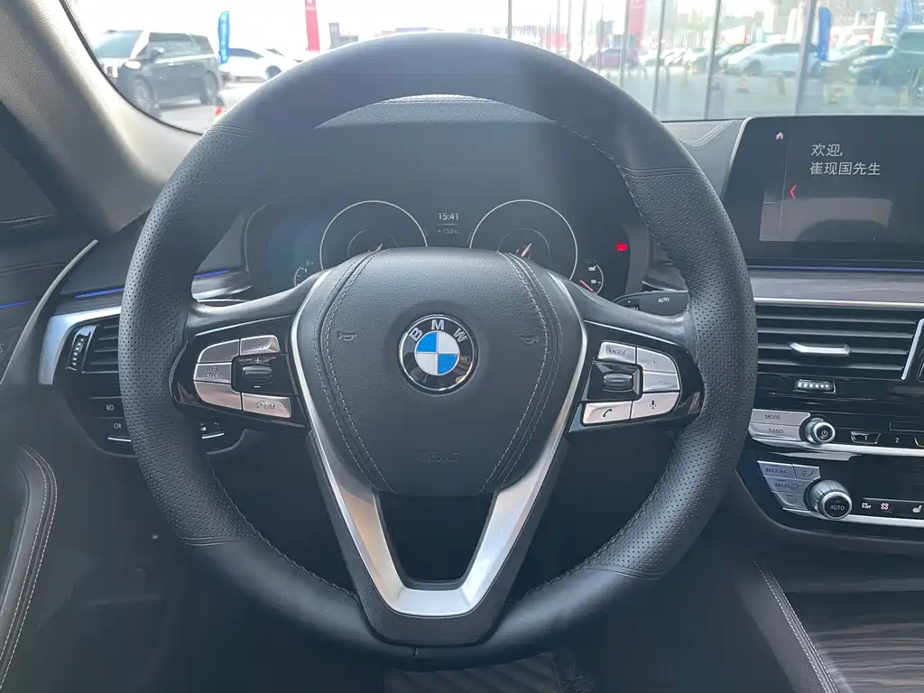 BMW BMW 5 Series Hybrid 2019 Model 530Le Luxury Package 2019 - thumbnail 10