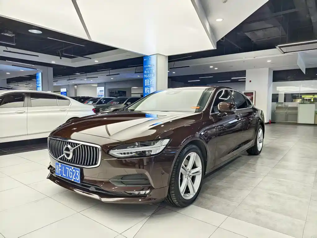 Volvo Volvo S90 2018 T4 IntelliLink Edition 2018