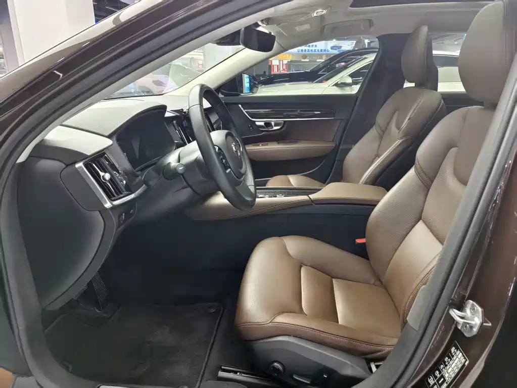 Volvo Volvo S90 2018 T4 IntelliLink Edition 2018 - thumbnail 6