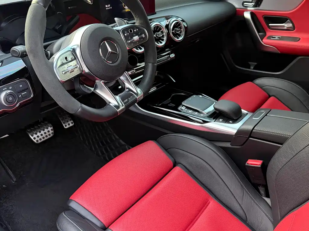 Mercedes-Benz Mercedes-Benz A-Class AMG A 45 4MATIC+ 2021 - thumbnail 9