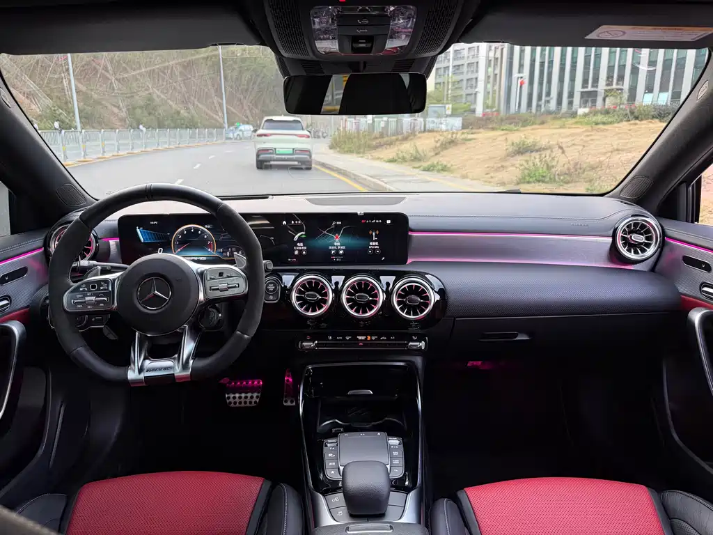 Mercedes-Benz Mercedes-Benz A-Class AMG A 45 4MATIC+ 2021 - thumbnail 10