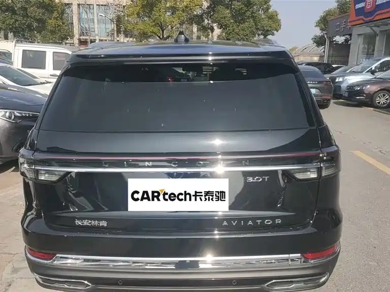 Lincoln Lincoln Navigator 2024 3.0T V6 AWD Elegant Edition 6-seater 2025 - thumbnail 3