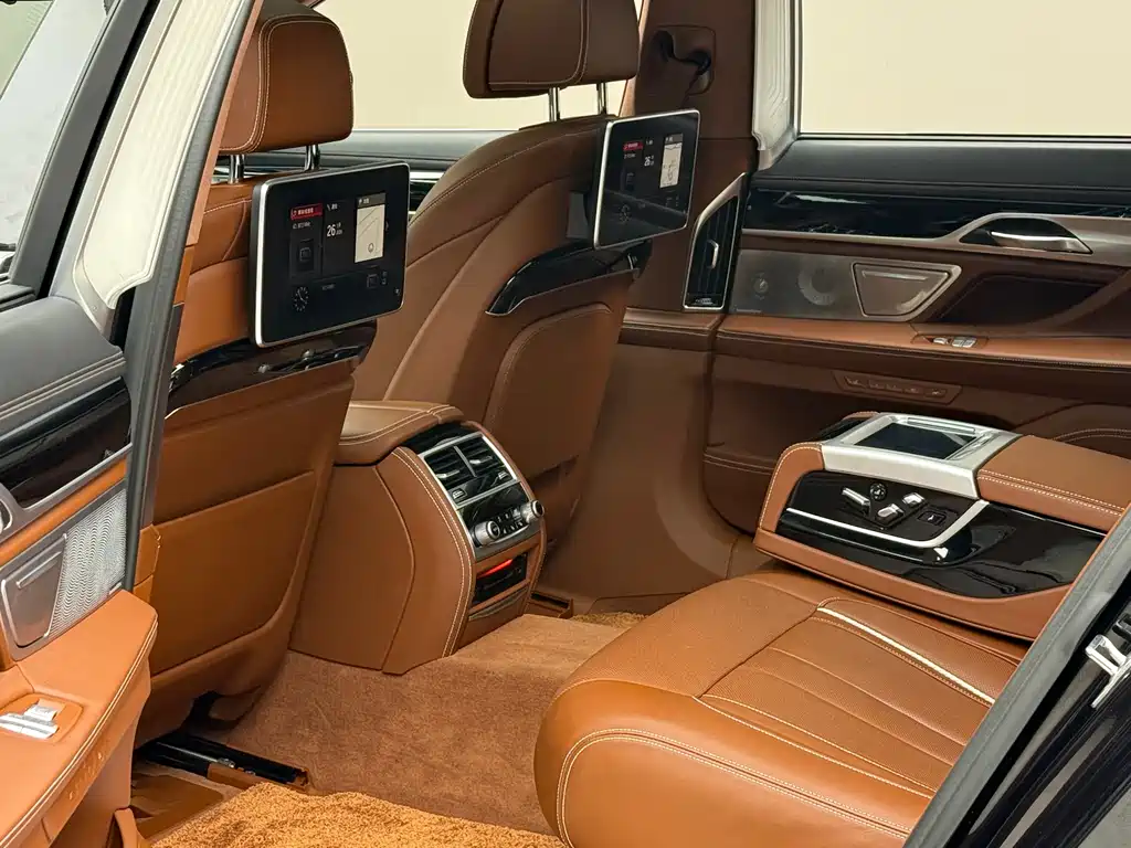 BMW BMW 7 Series 2018 740Li xDrive M Sport Package 2019 - thumbnail 6