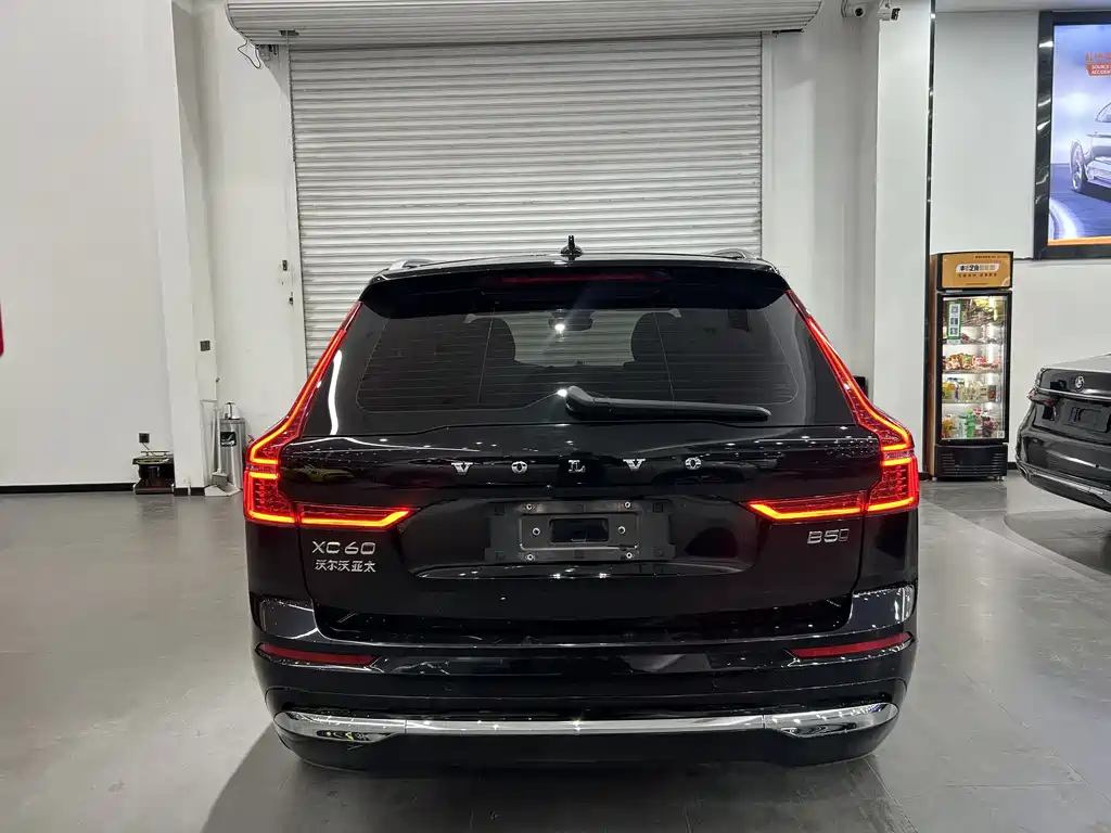 Volvo Volvo XC60 2022 B5 AWD Momentum Luxury Edition 2022 - thumbnail 16