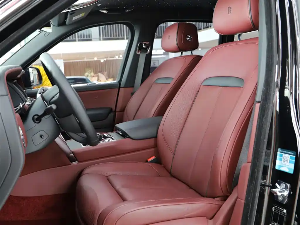 Rolls-Royce Rolls-Royce Cullinan 2018 Four-Seat Version 2022 - thumbnail 6