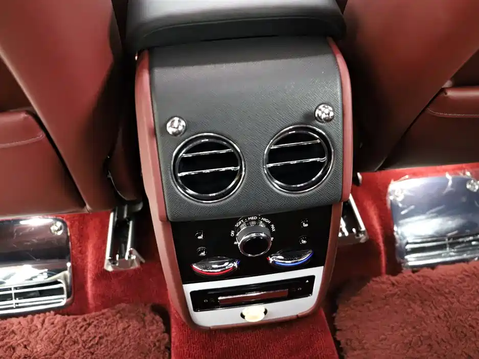 Rolls-Royce Rolls-Royce Cullinan 2018 Four-Seat Version 2022 - thumbnail 21