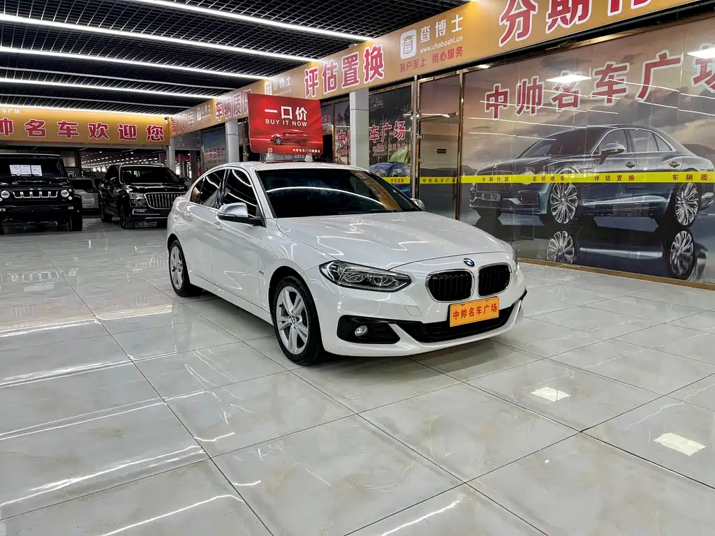 BMW BMW 1 Series 2017 118i Design Package 2017 - thumbnail 3