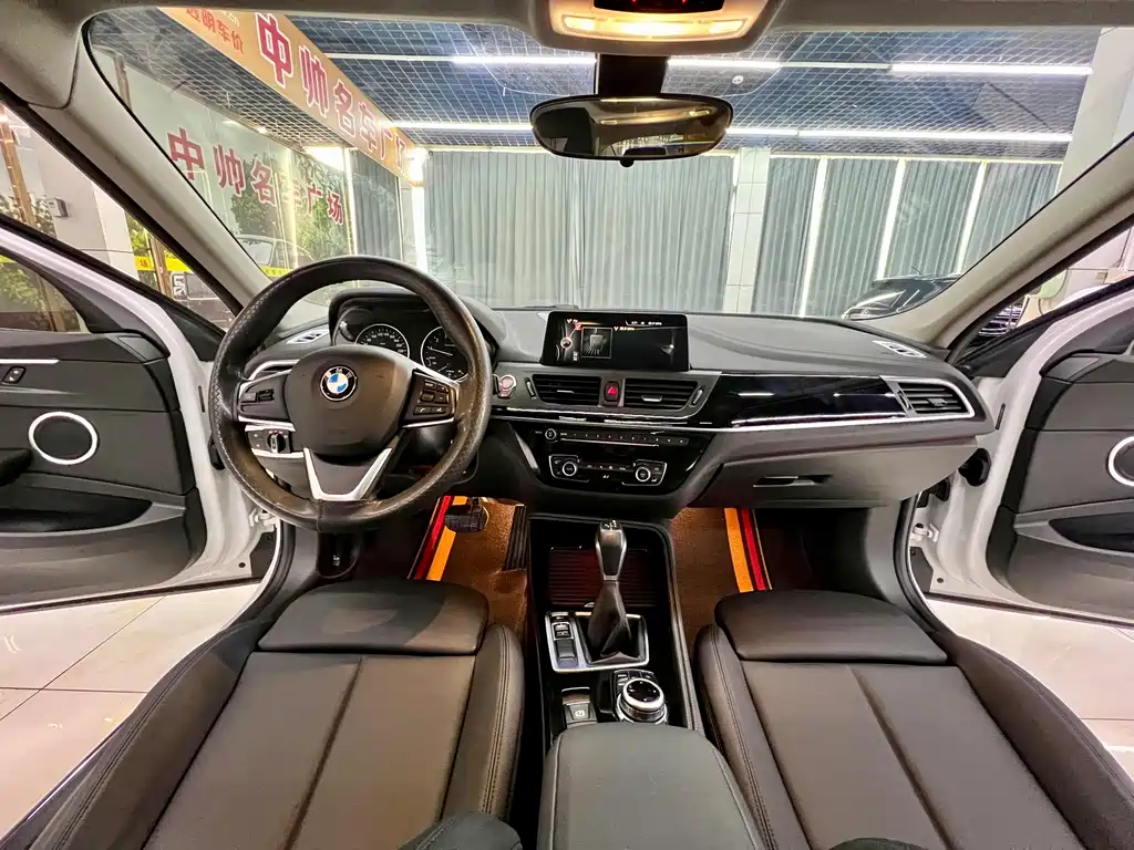 BMW BMW 1 Series 2017 118i Design Package 2017 - thumbnail 16