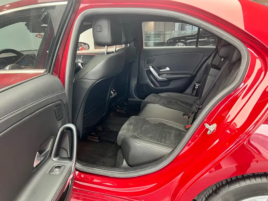 Mercedes-Benz Mercedes-Benz A-Class 2020 A 200 L Sport Sedan 2020 - thumbnail 11