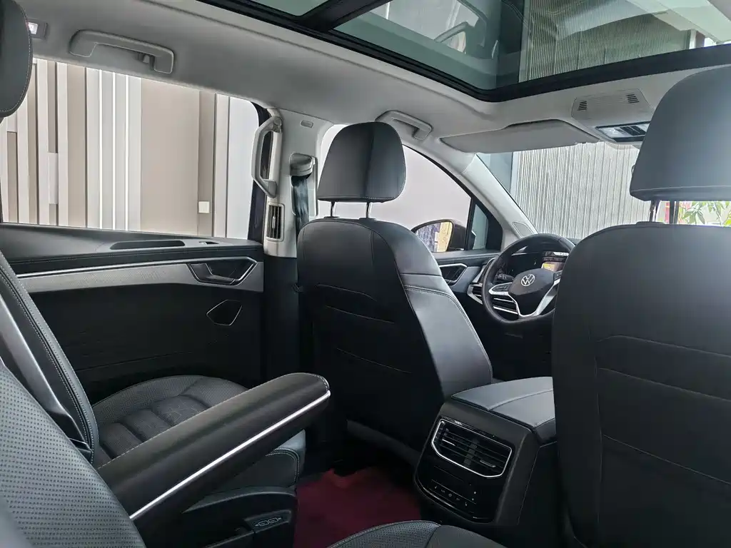 Volkswagen Teramont 2024 380TSI 4Motion Luxury Plus 6-Seat 2024 - thumbnail 18