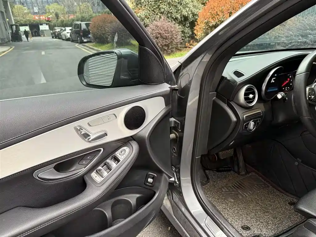 Mercedes-Benz Mercedes-Benz GLC 2020 Facelift GLC 260 L 4MATIC Dynamic 2019 - thumbnail 9