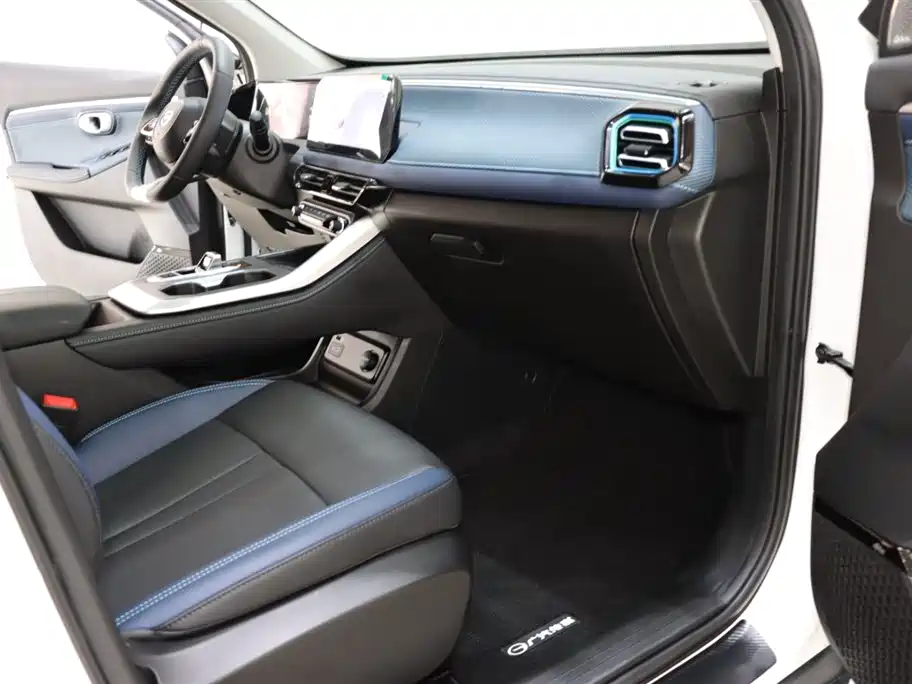 GAC Trumpchi GAC GS3 2023 Shadow Speed 270T Smart Power Edition 2025 - thumbnail 8