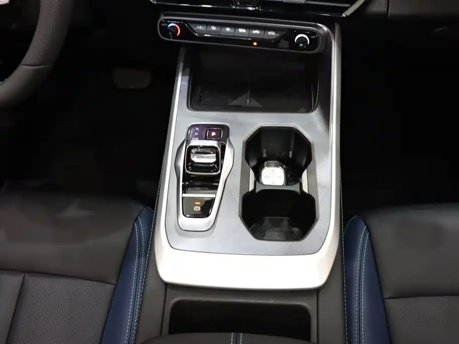 GAC Trumpchi GAC GS3 2023 Shadow Speed 270T Smart Power Edition 2025 - thumbnail 15