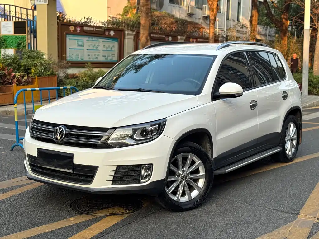 Volkswagen Volkswagen Tiguan 2015 1.8TSI Automatic 2WD Comfort Edition 2016