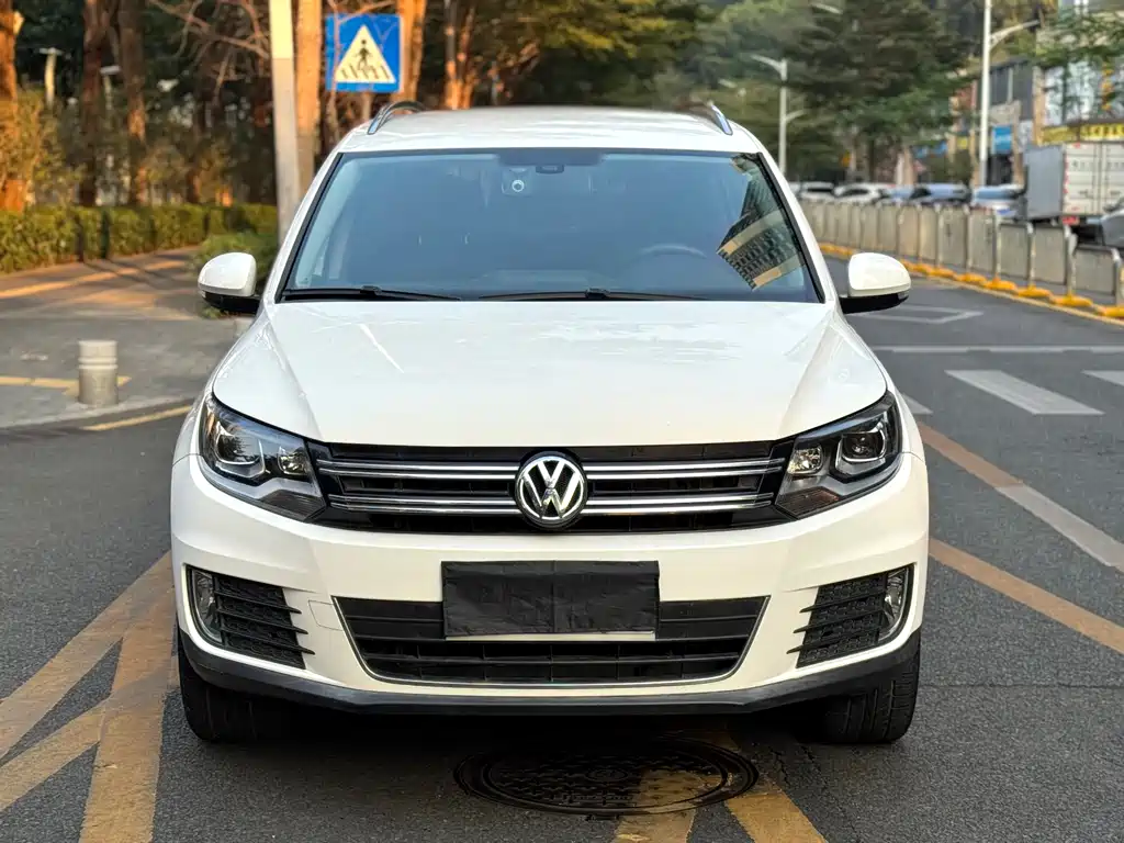 Volkswagen Volkswagen Tiguan 2015 1.8TSI Automatic 2WD Comfort Edition 2016 - thumbnail 2