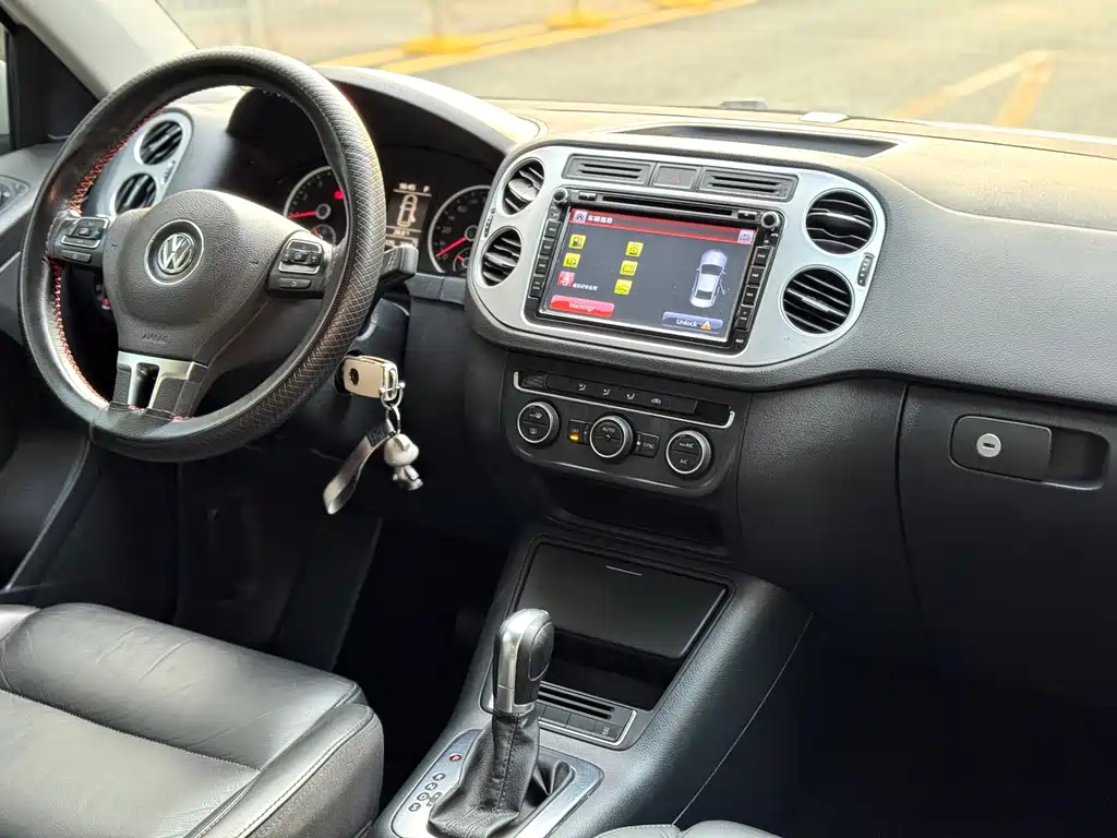 Volkswagen Volkswagen Tiguan 2015 1.8TSI Automatic 2WD Comfort Edition 2016 - thumbnail 9
