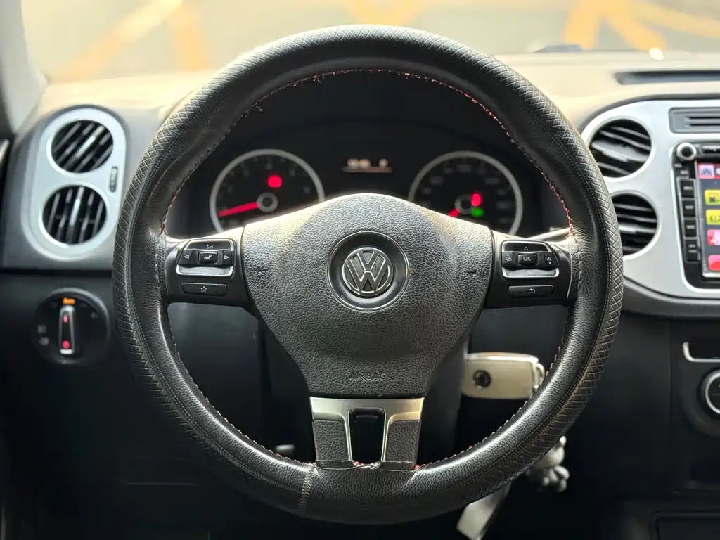 Volkswagen Volkswagen Tiguan 2015 1.8TSI Automatic 2WD Comfort Edition 2016 - thumbnail 10